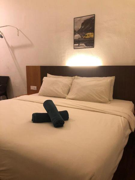 Nu Melati Hotel Пантай-Сенанг Экстерьер фото